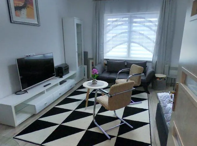 Zouharka Apartment *